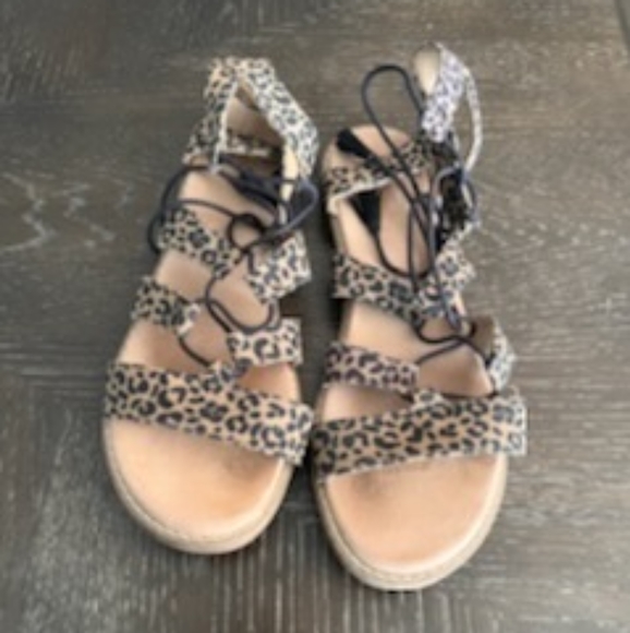Leopard sandals size 8 - Picture 1 of 1